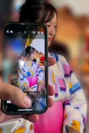 Va chạm cuồng nhiệt cùng Không và NTK-853: Thân hình H-cup bùng nổ không kiềm chế