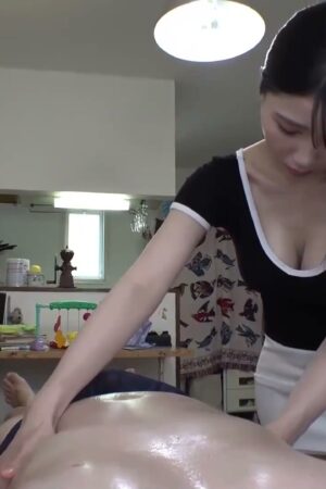 Koko-san và HAWA-341: Va chạm cuồng nhiệt, nhịp điệu dồn dập không ngừng